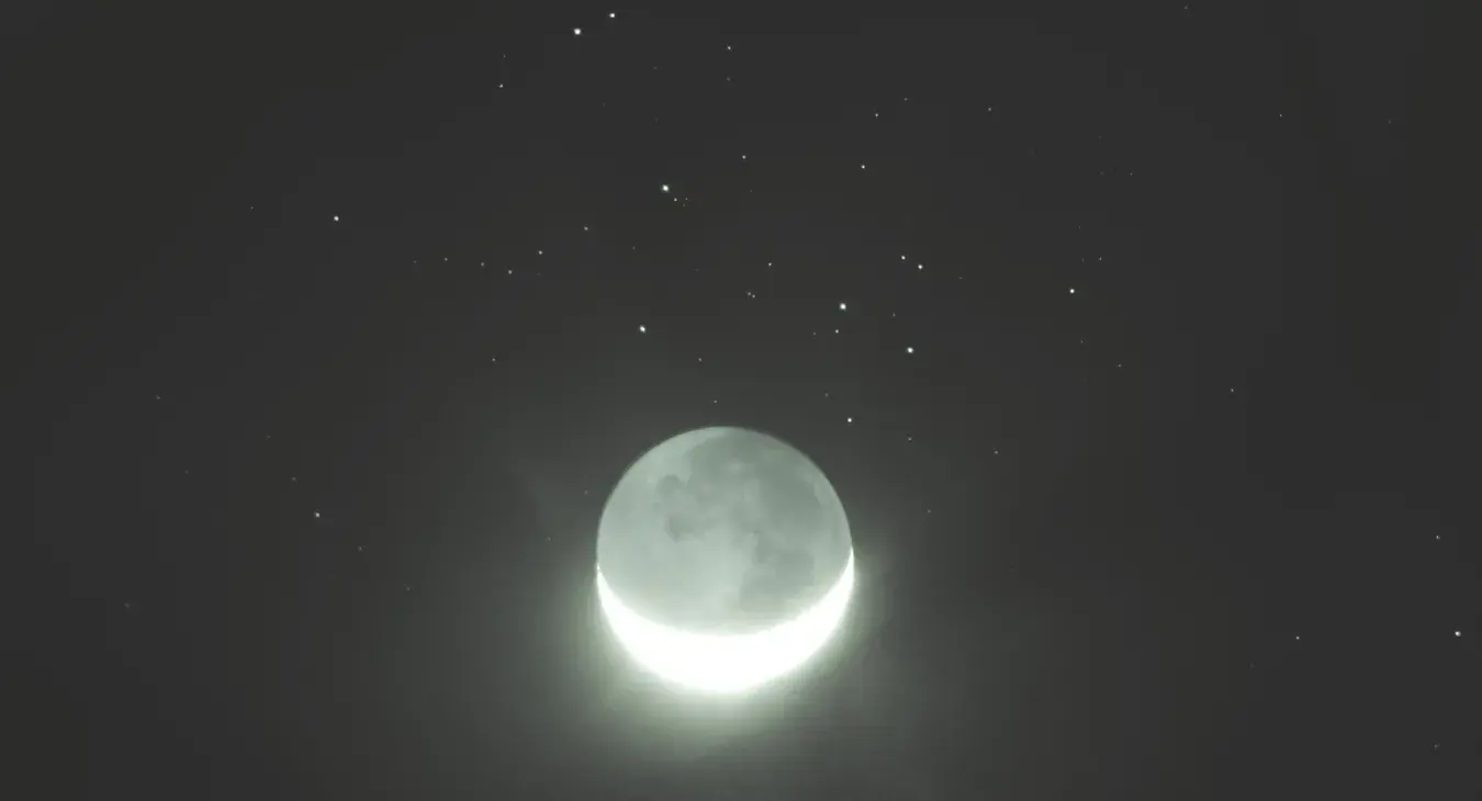 Earth shine