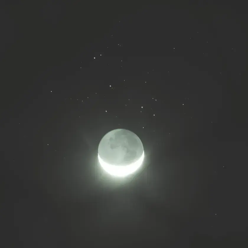 Earth shine